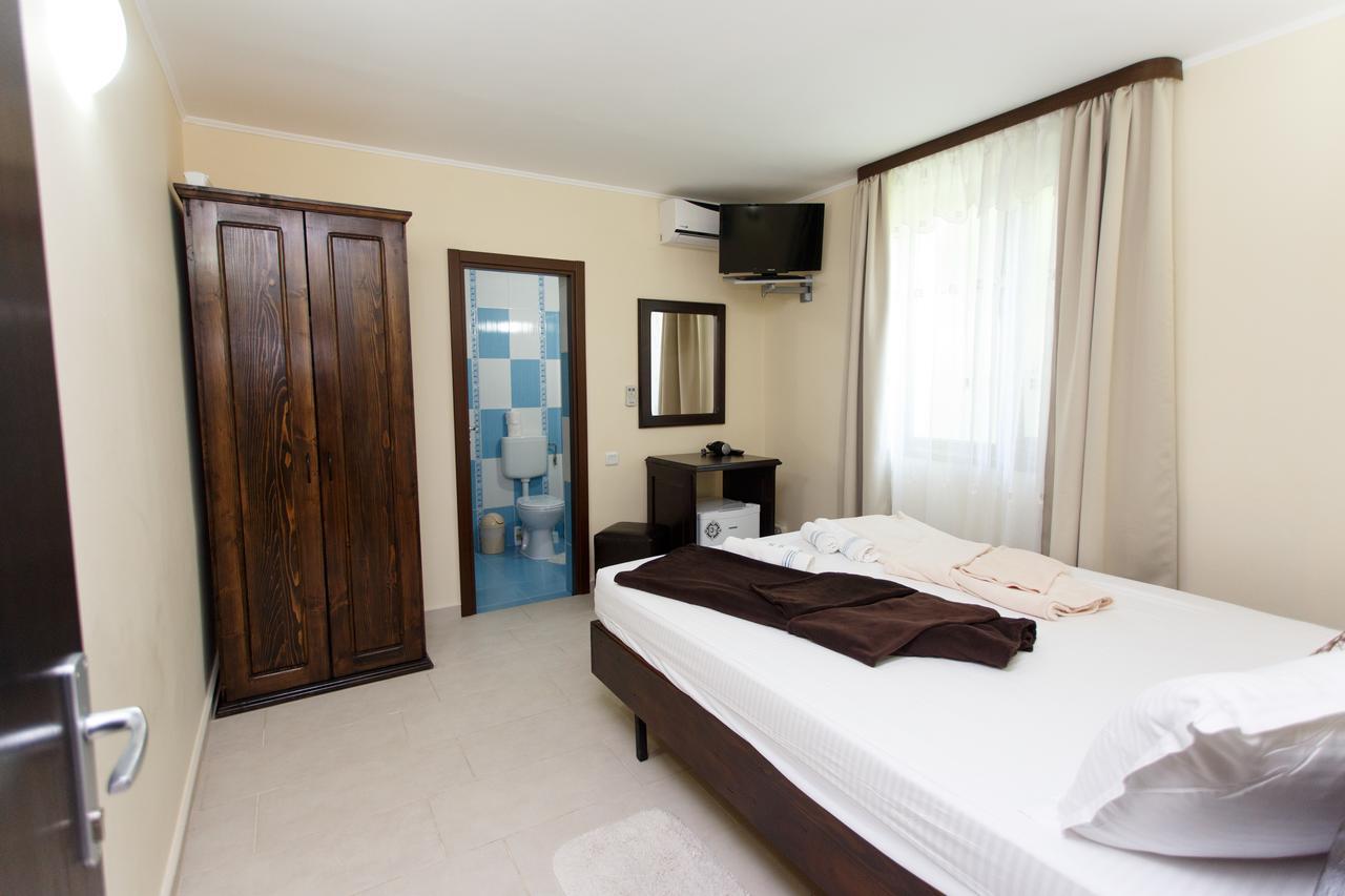 Vila Sandra Hotel Costinesti Ngoại thất bức ảnh