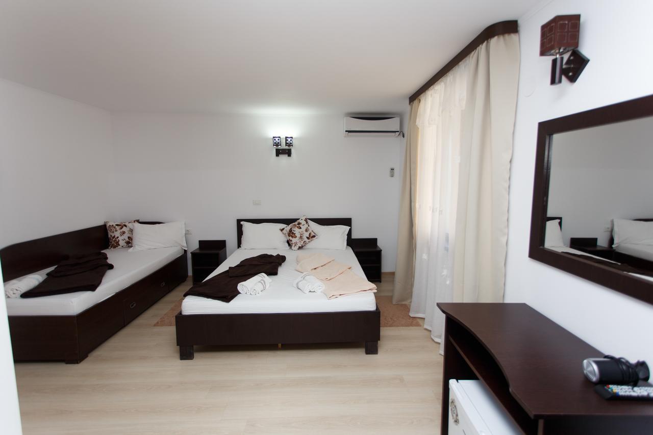 Vila Sandra Hotel Costinesti Ngoại thất bức ảnh