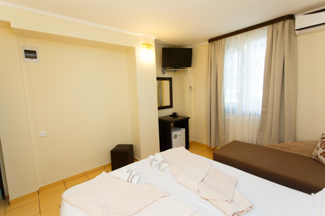 Vila Sandra Hotel Costinesti Ngoại thất bức ảnh